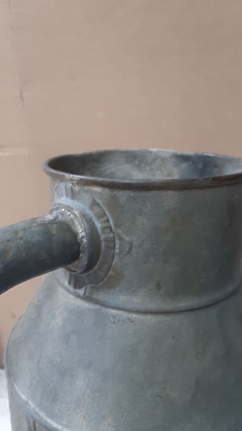 Zinc watering can