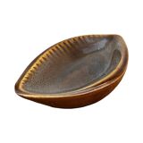 Porcelain ashtray in the shape of a leaf, designed by A. Sadulski, Mirostowice, 1970s.