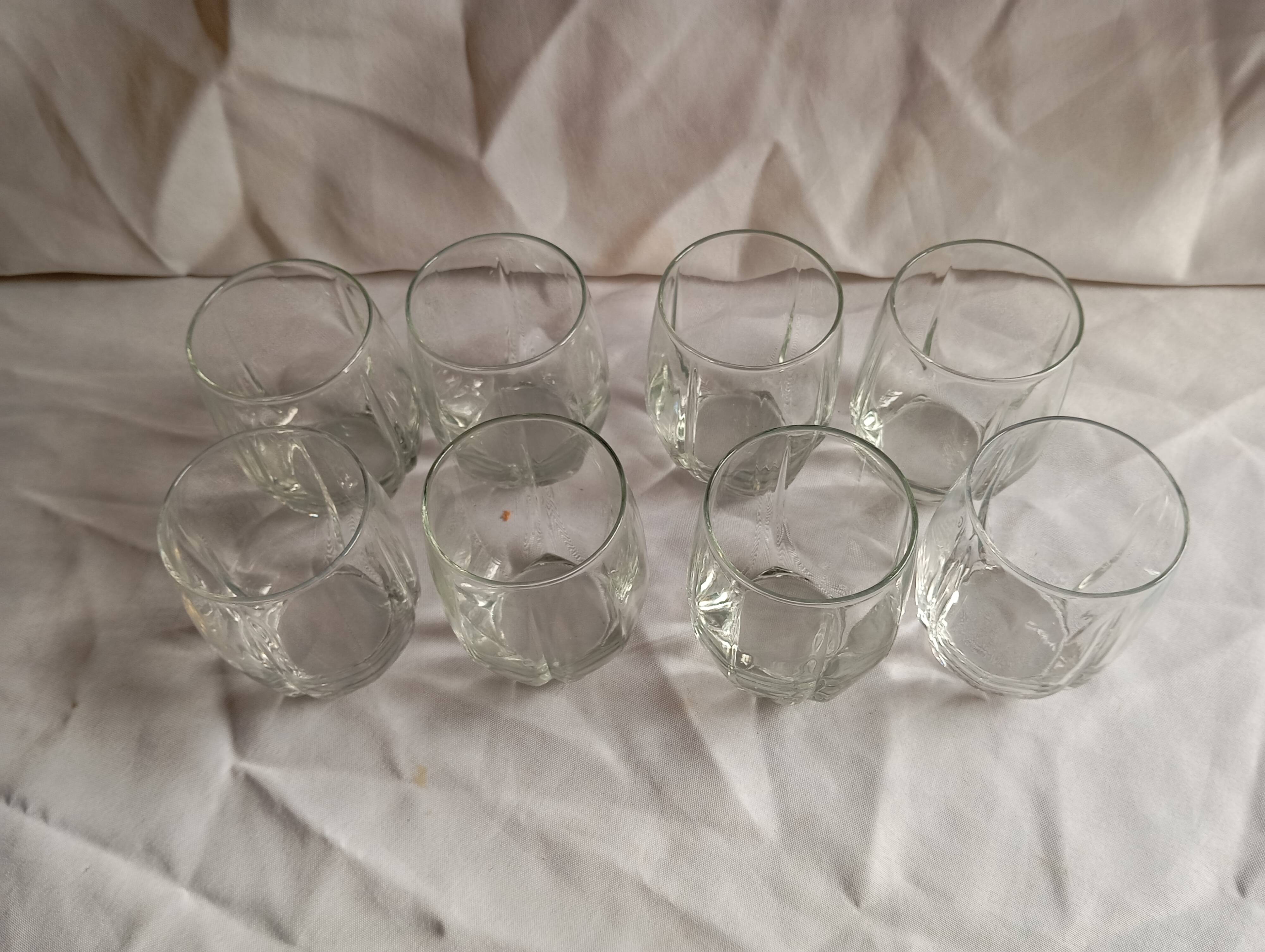 Serie de 8 verres a whisky , vintage