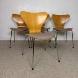 4 chairs Series 7 – Arne Jacobsen for Fritz Hansen