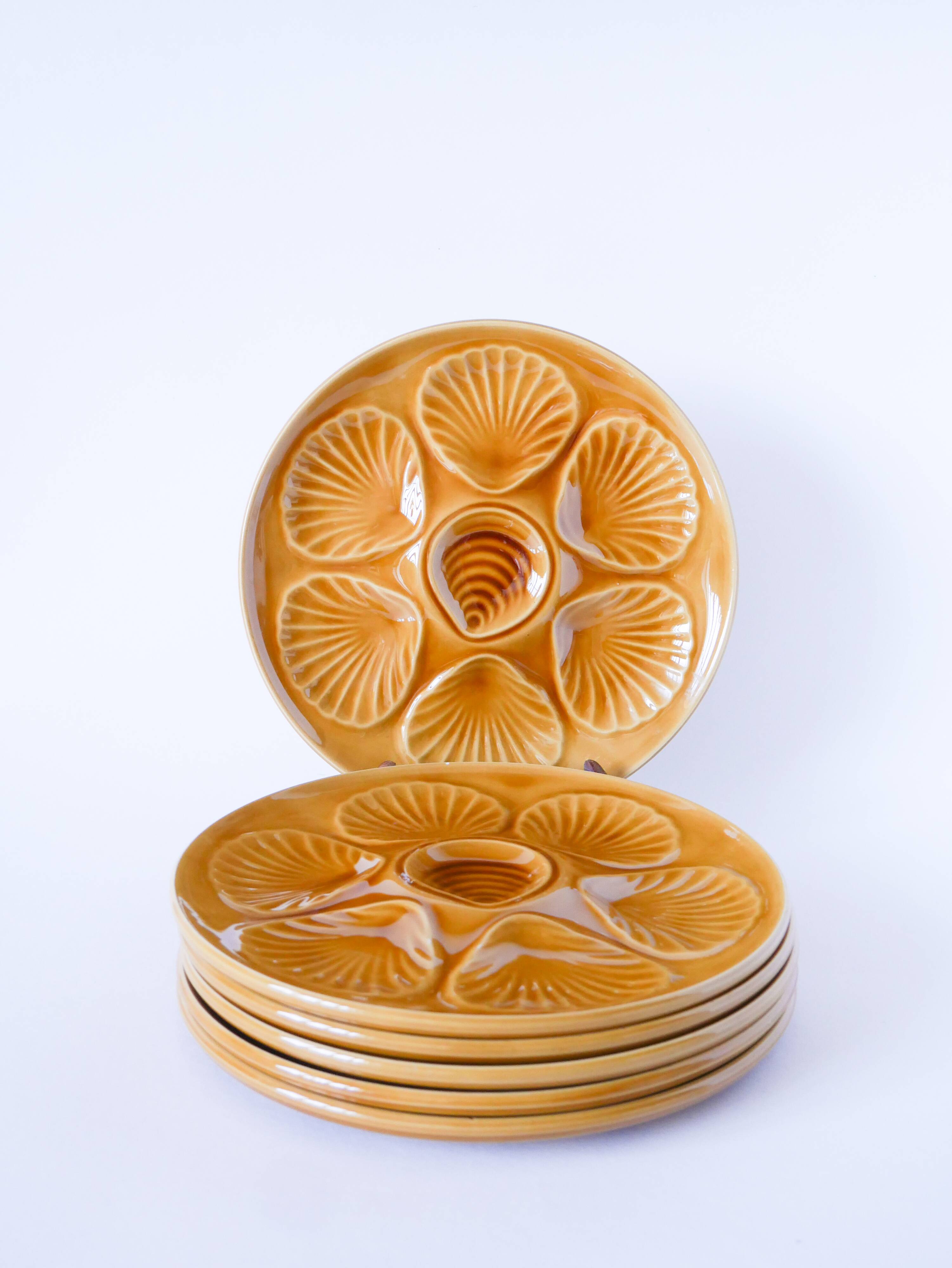 Set of 6 Moulins des Loups oyster plates, Mustard, 1960