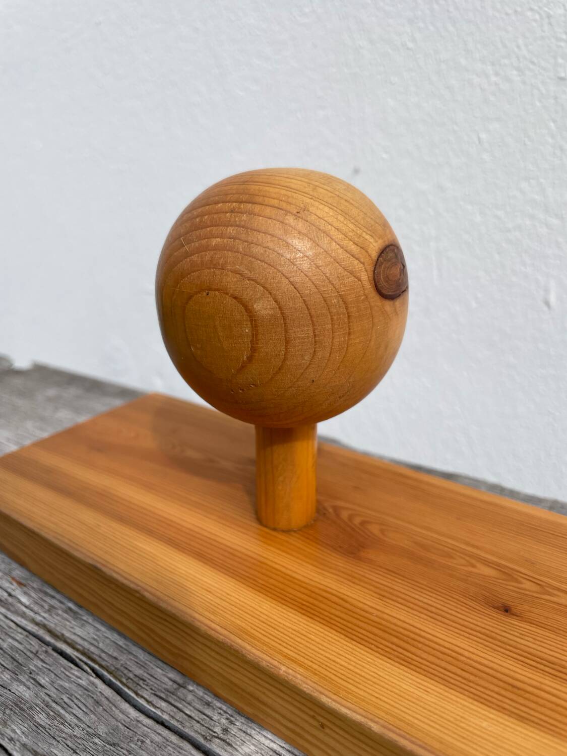 Maison Regain 1980 wooden wall coat rack