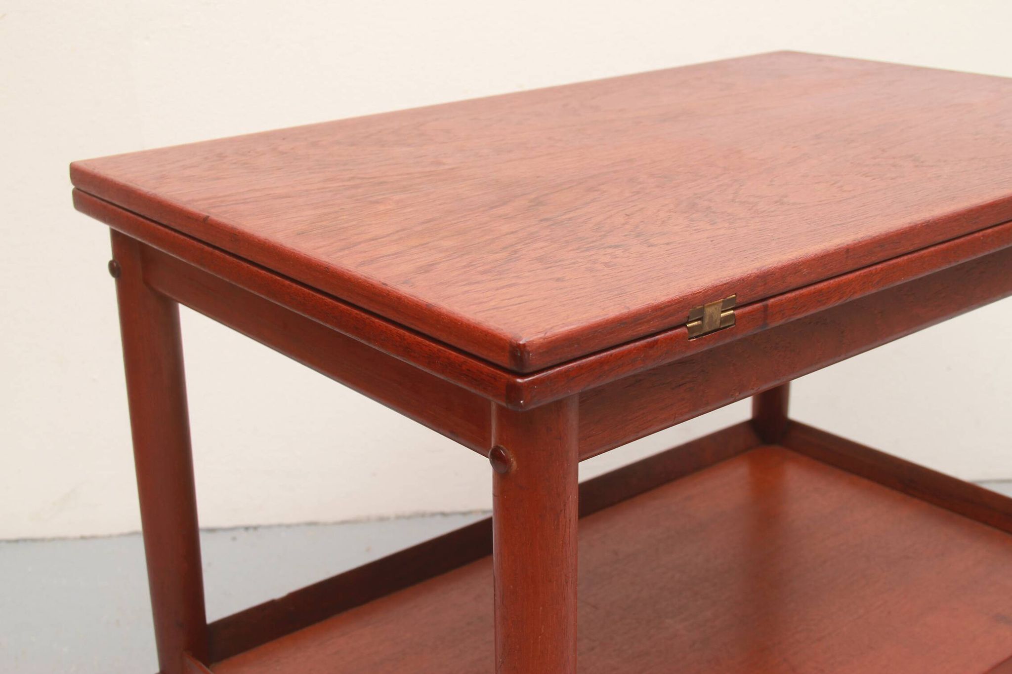 Table d'appoint Grete Jalk des années 1960 pour Jeppesen en teck