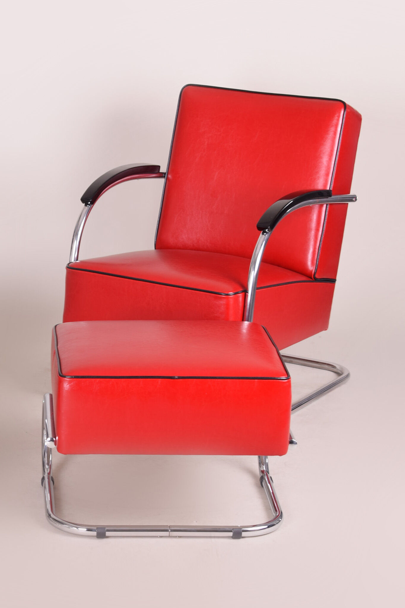 Red Mucke Melder Armchair - 1930s Czechia