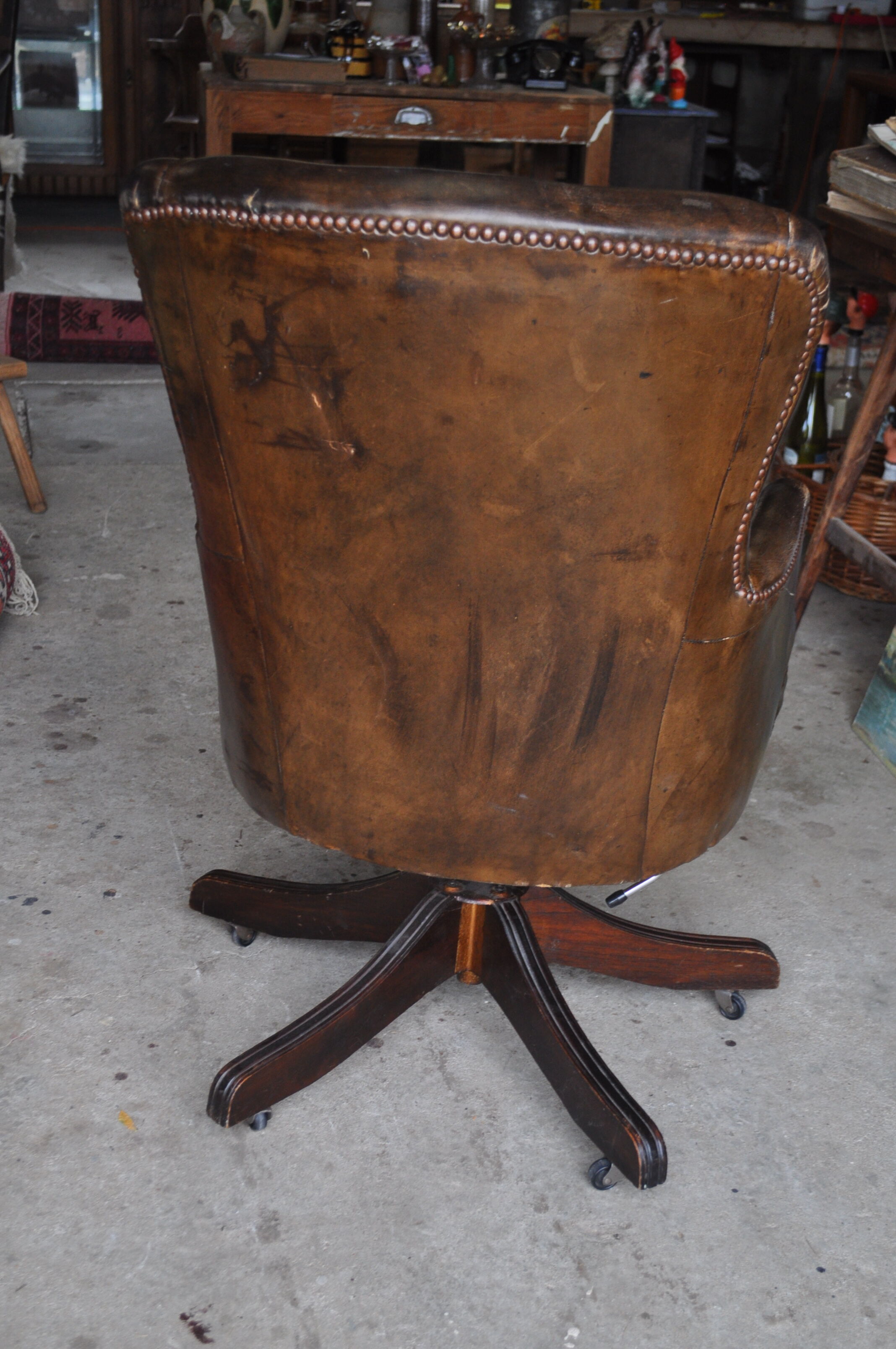 Chesterfield-style office chair