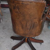 Chesterfield-style office chair