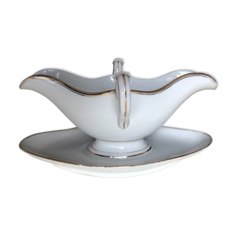 Porcelain gravy boat