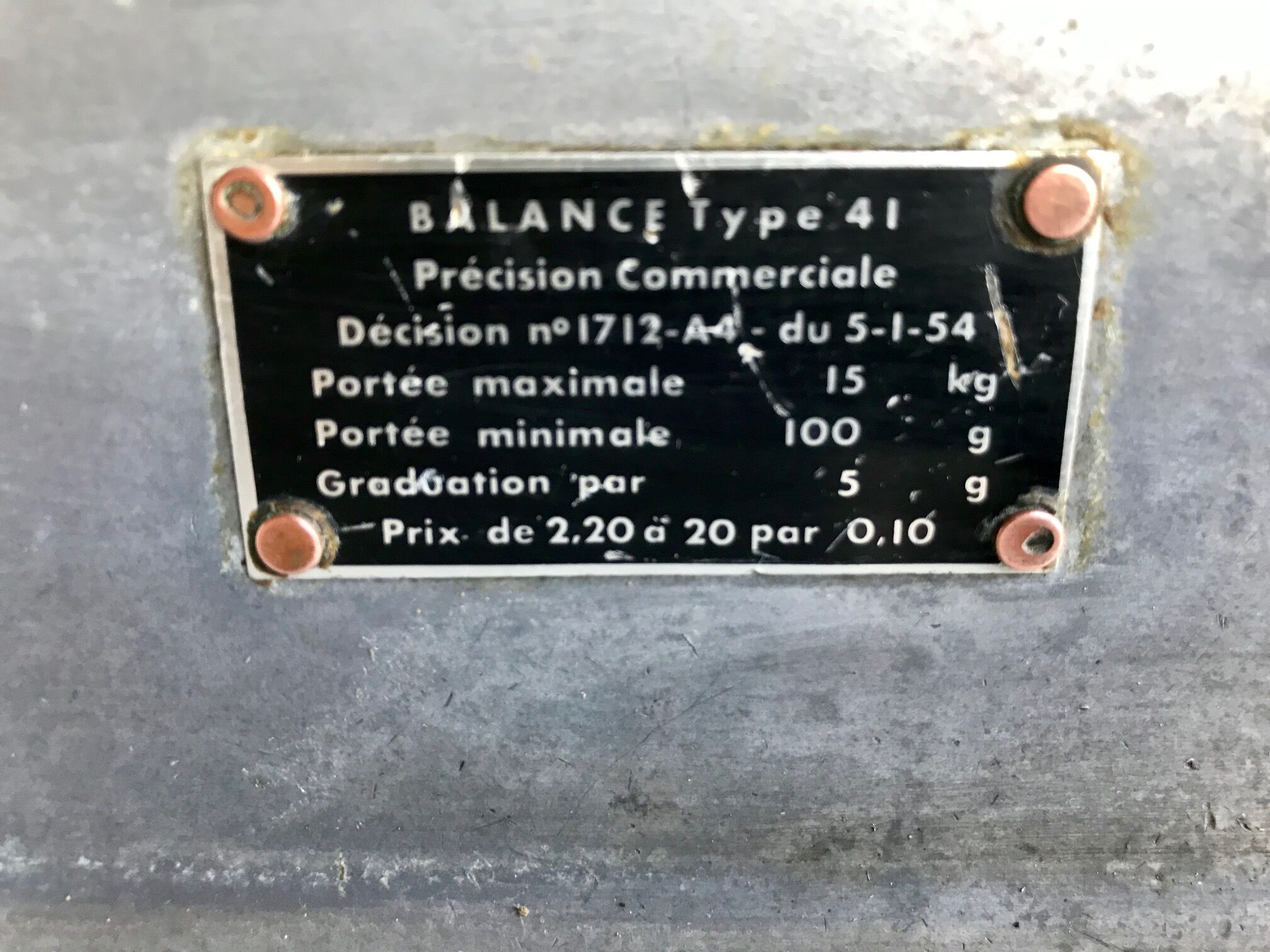 Testut counter scale