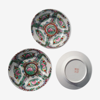 3 small Asian plates 15 cm in diameter