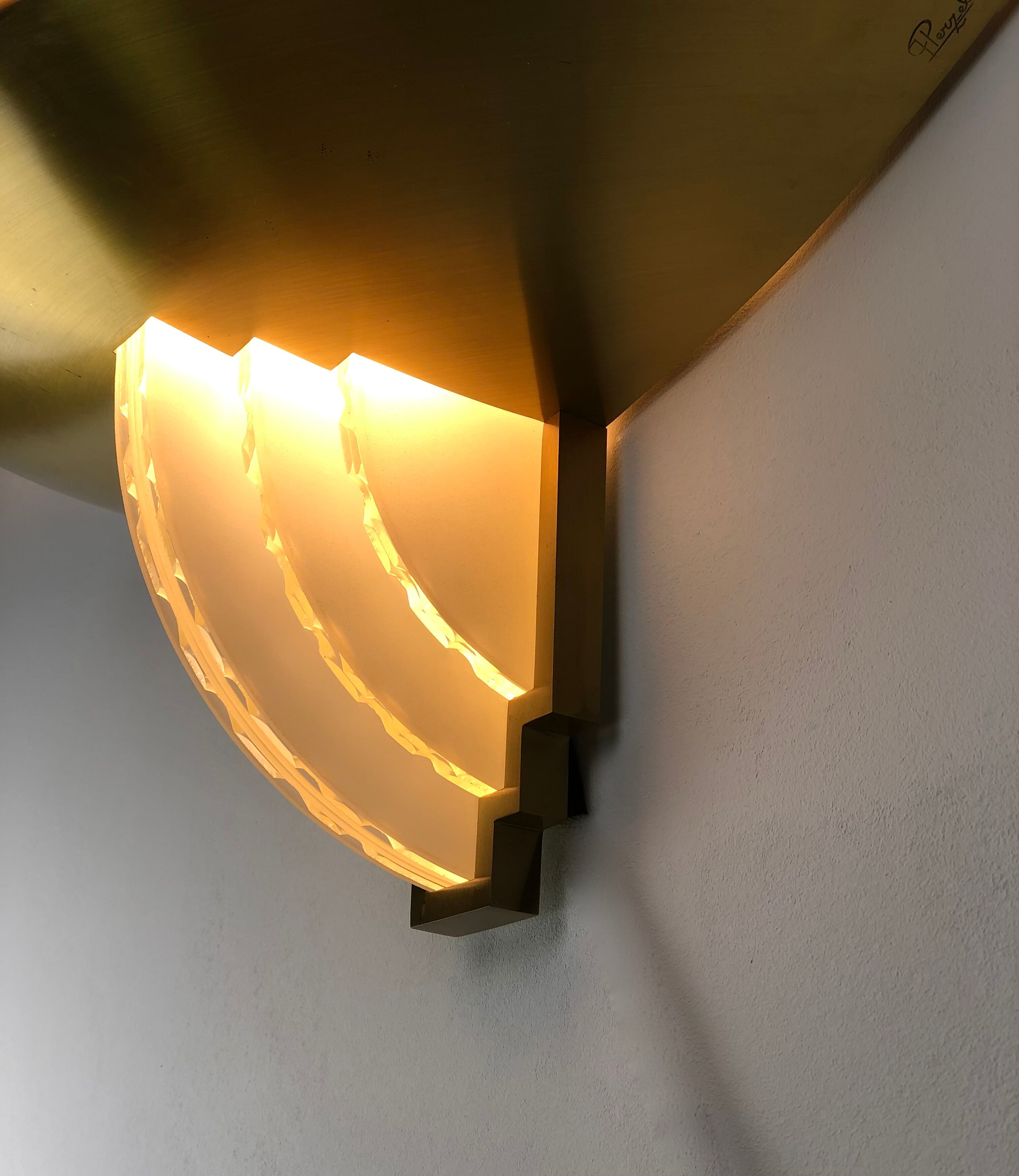 Wall lamp mod. 542bis Perzel in glass slabs cut vintage bronze frame 80