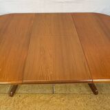 Mid Century Retro Teak Oval Danish Extending Dining Table (Circa 1960–1970)