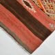 Tapis kilim vintage turc rayé rouge et marron, 87x127 cm