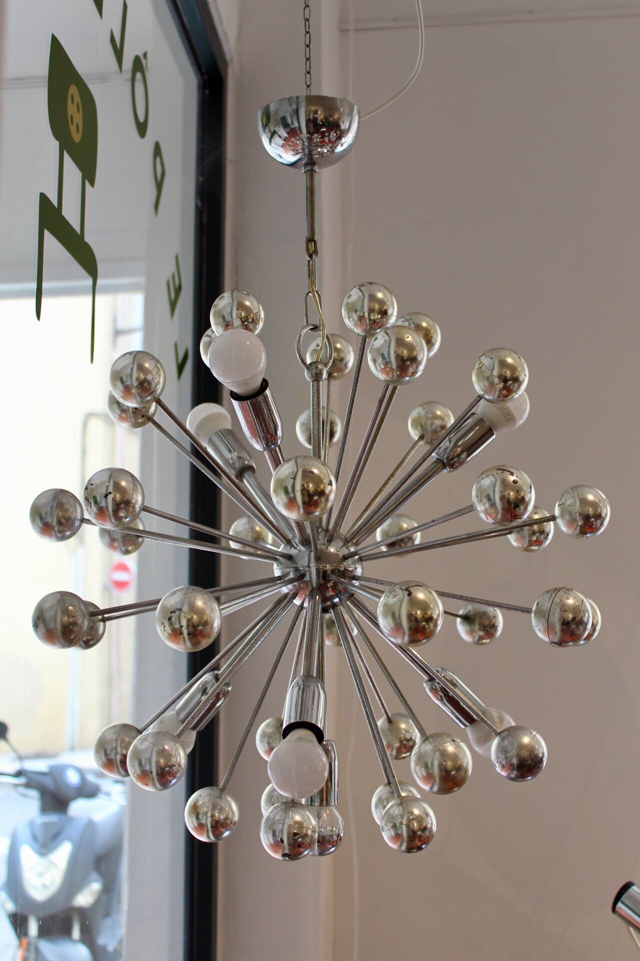 Chandelier sputnik 1970