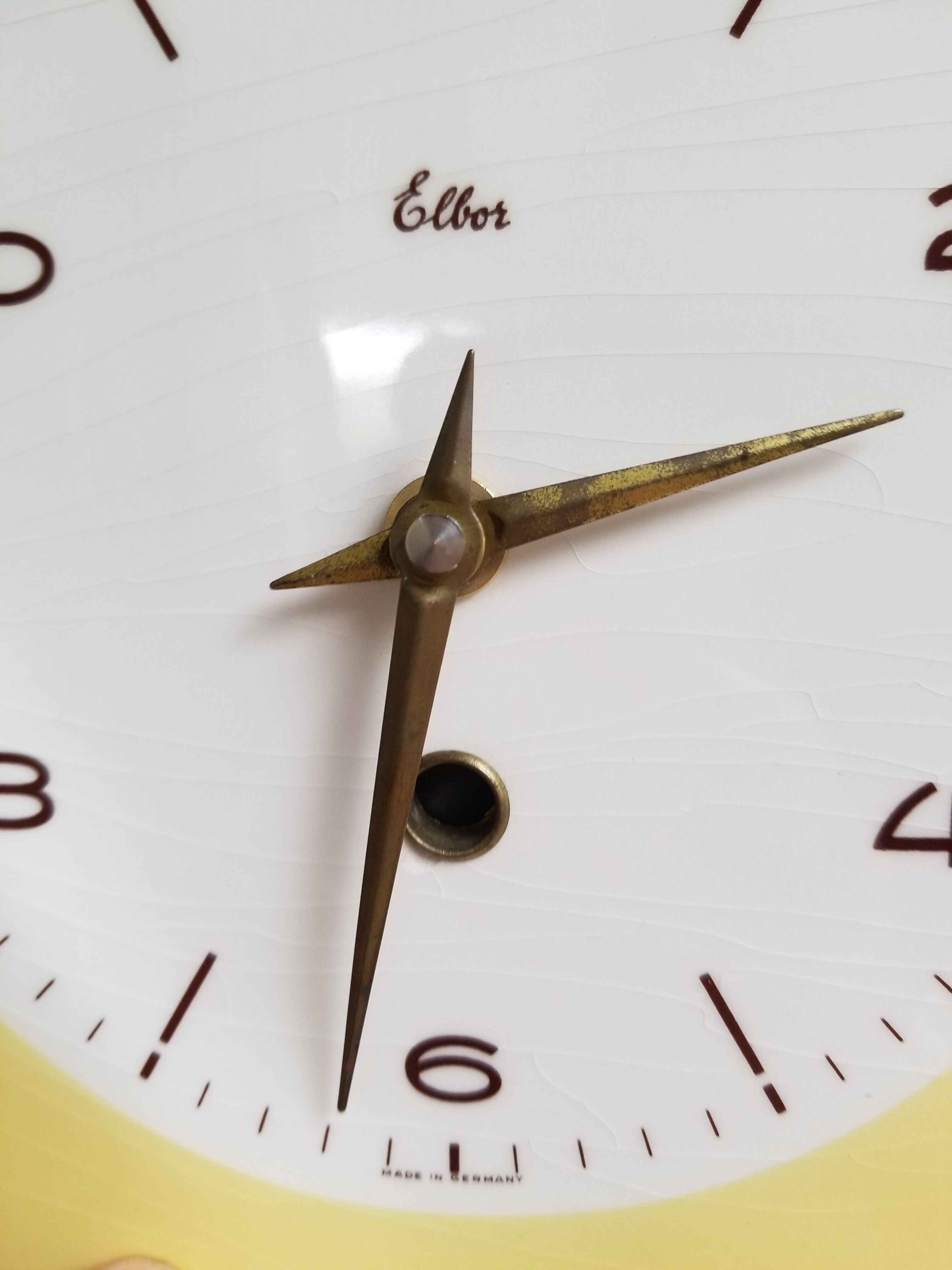 Earthenware clock