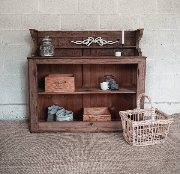 Ancien buffet bas