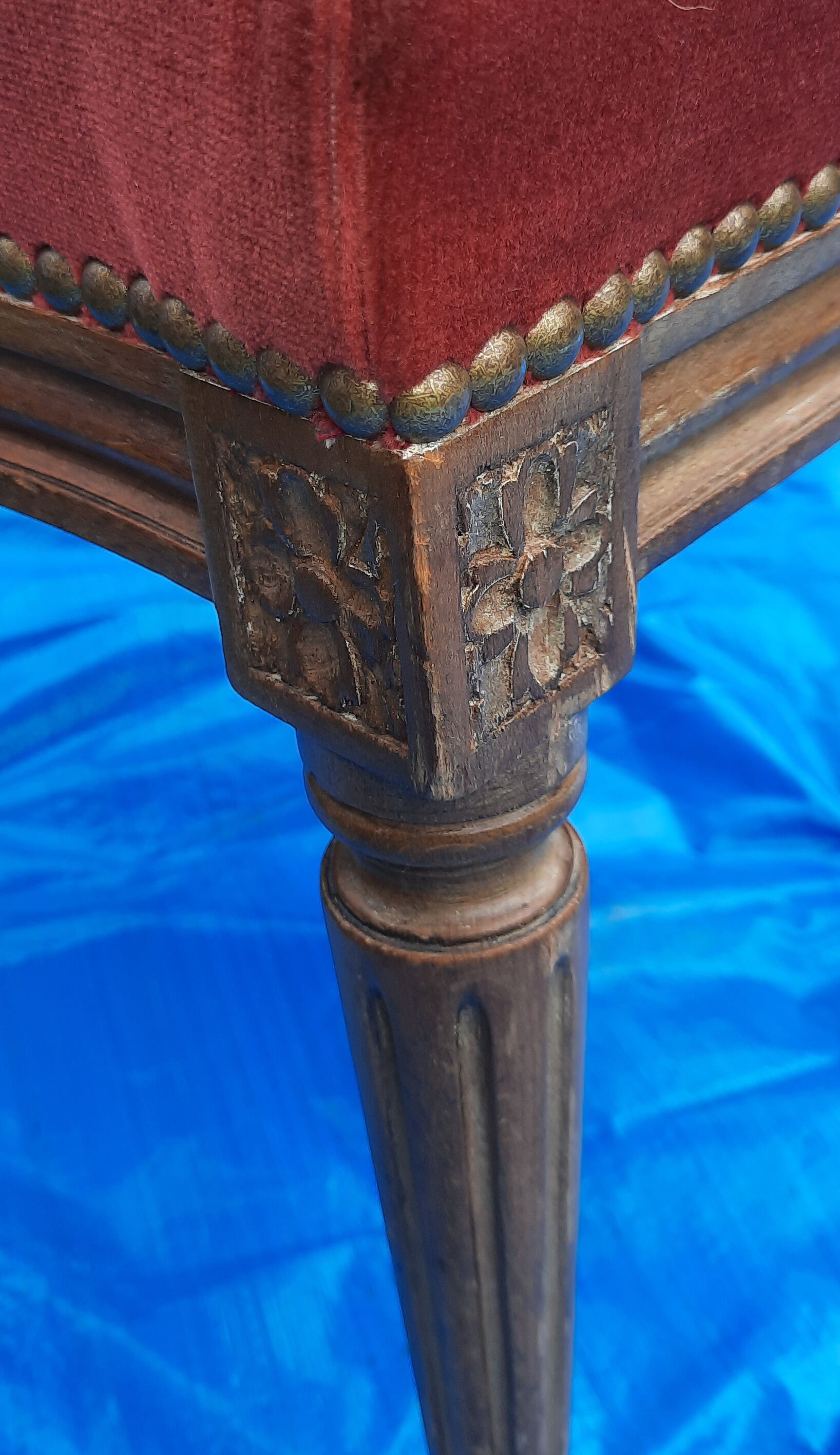 Chaise de style Louis XVI