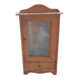 Armoire vitrèe + tiroir des annèes 30 pour poupèe.