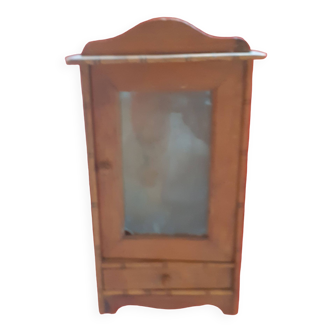 Glass cabinet + drawer from the 1930s for dolls.