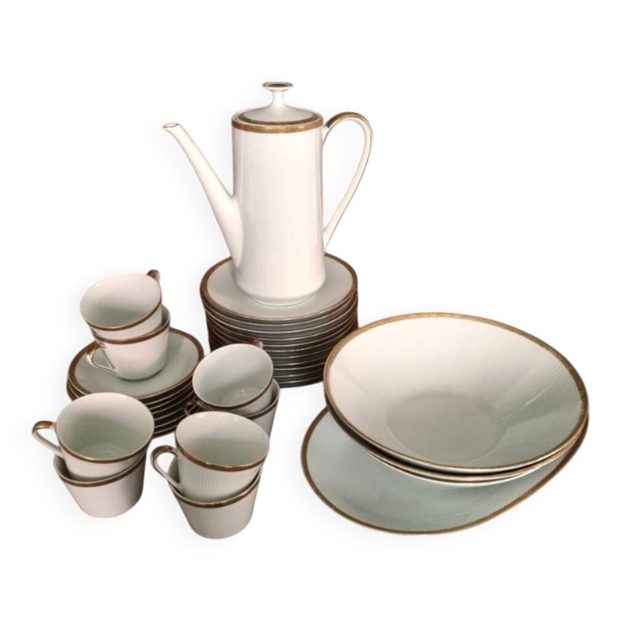 Porcelain dinner service