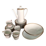 Porcelain dinner service