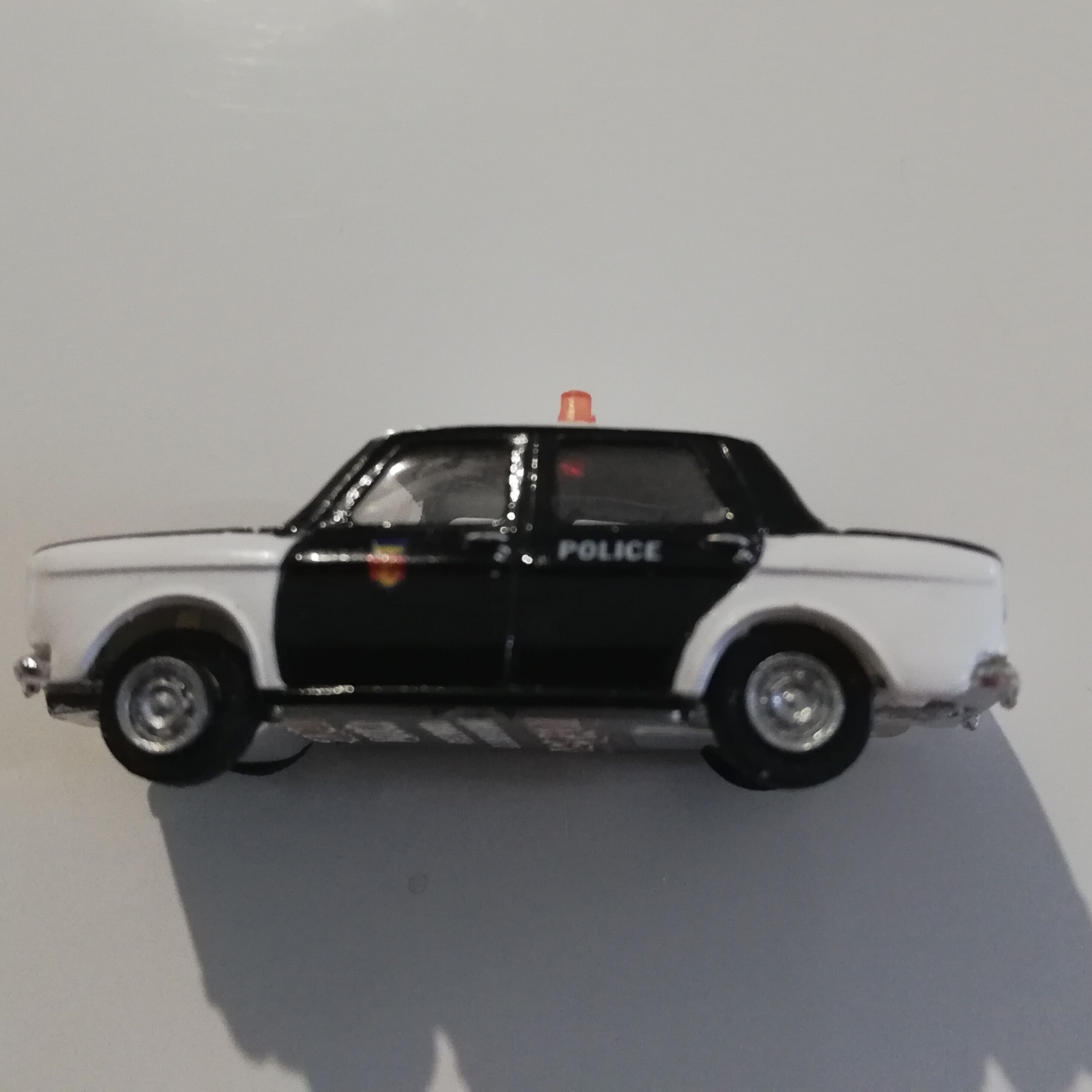 Voiture Micro Norev 1 /86 Simca 1000 de police