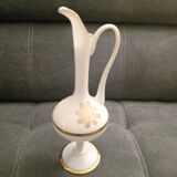 Vase aiguière en opaline vintage