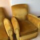 Paire de fauteuils vintage  en velours jaune