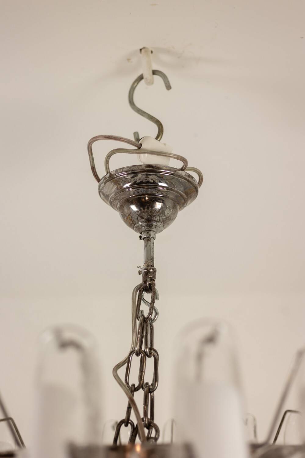 Murano glass chandelier in white and translucent glass. Contemporary