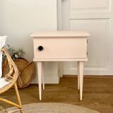 Bedside table with spindle legs
