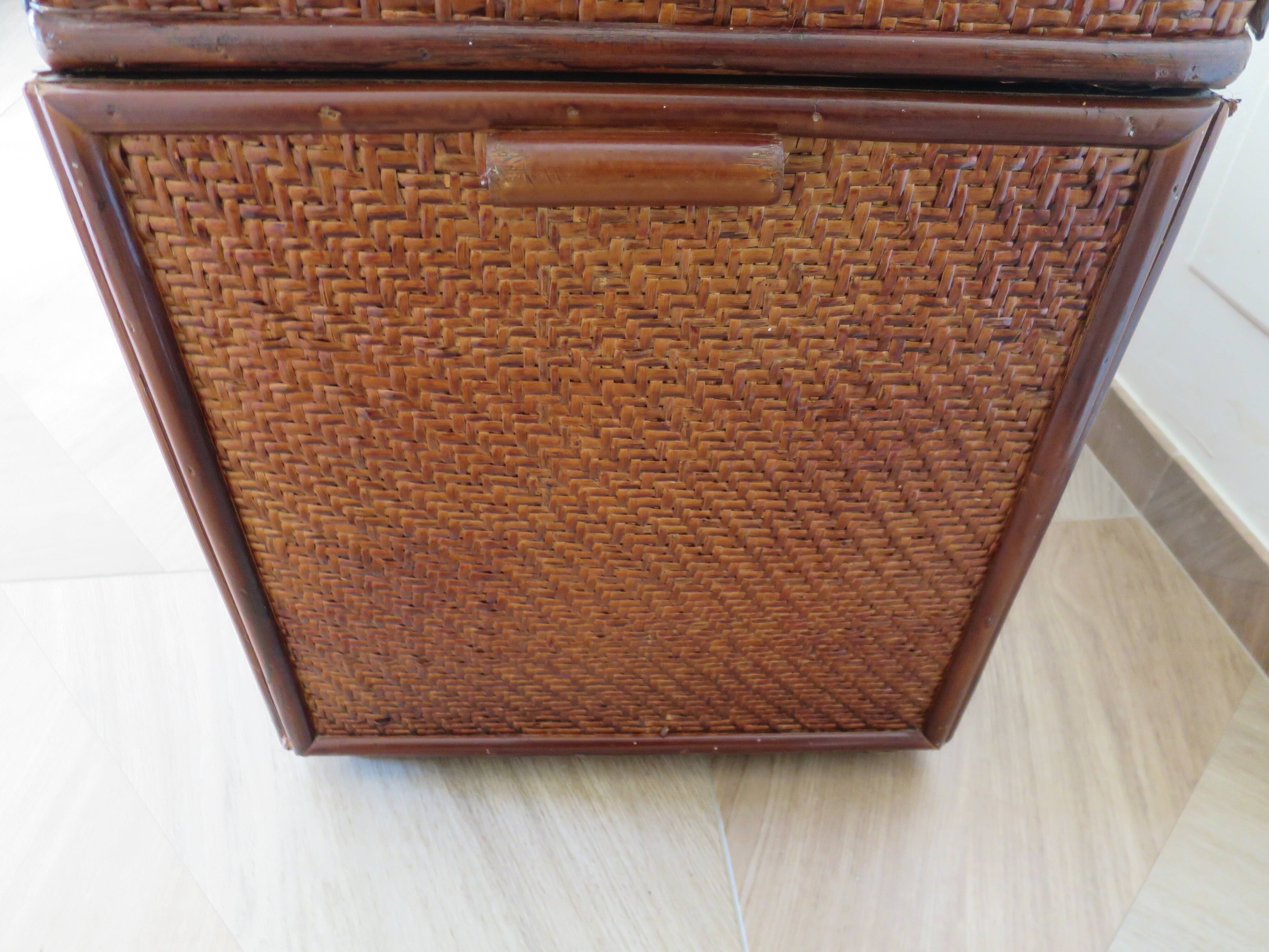 Vintage storage chest - curved - woven rattan - 1970s - mahogany colour