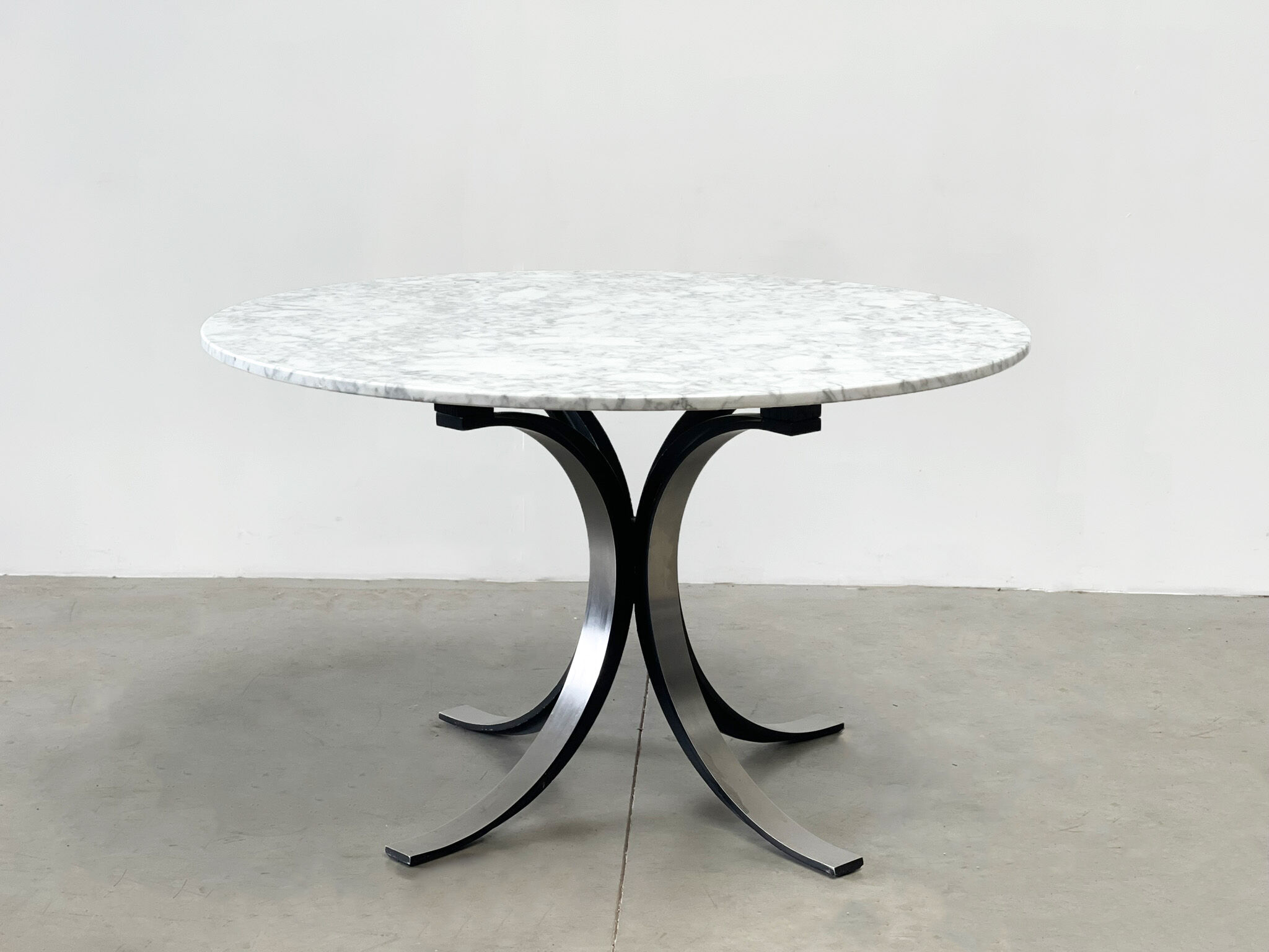 Marble dining table T69 by Osvaldo Borsani for Tecno 1970s