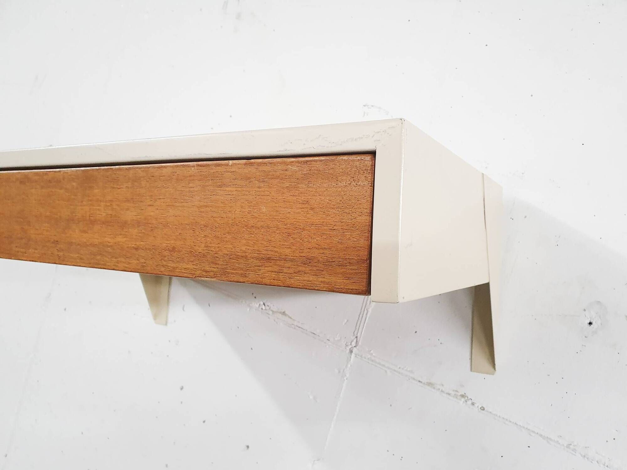 Martin Visser for 't Spectrum DD01 "Bergeyk" Wall Shelf, or Night stand, Th