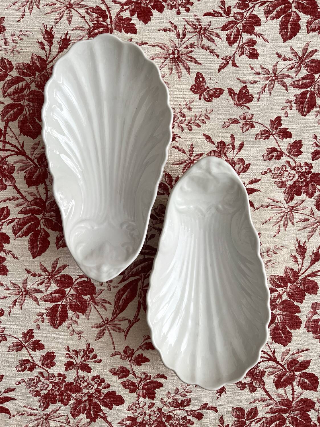 Ravier ramequin coquillage en porcelaine ancienne
