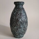 Basque sandstone vase