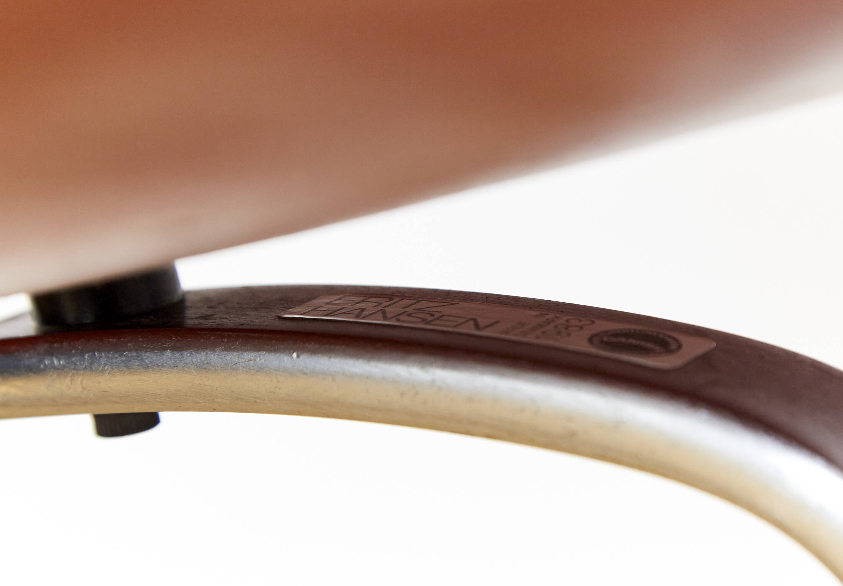 Chaise Poul Kjærholm PK9 pour Fritz Hansen