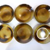 Vintage service plates and serving trays, 39 pieces, silk-screened.