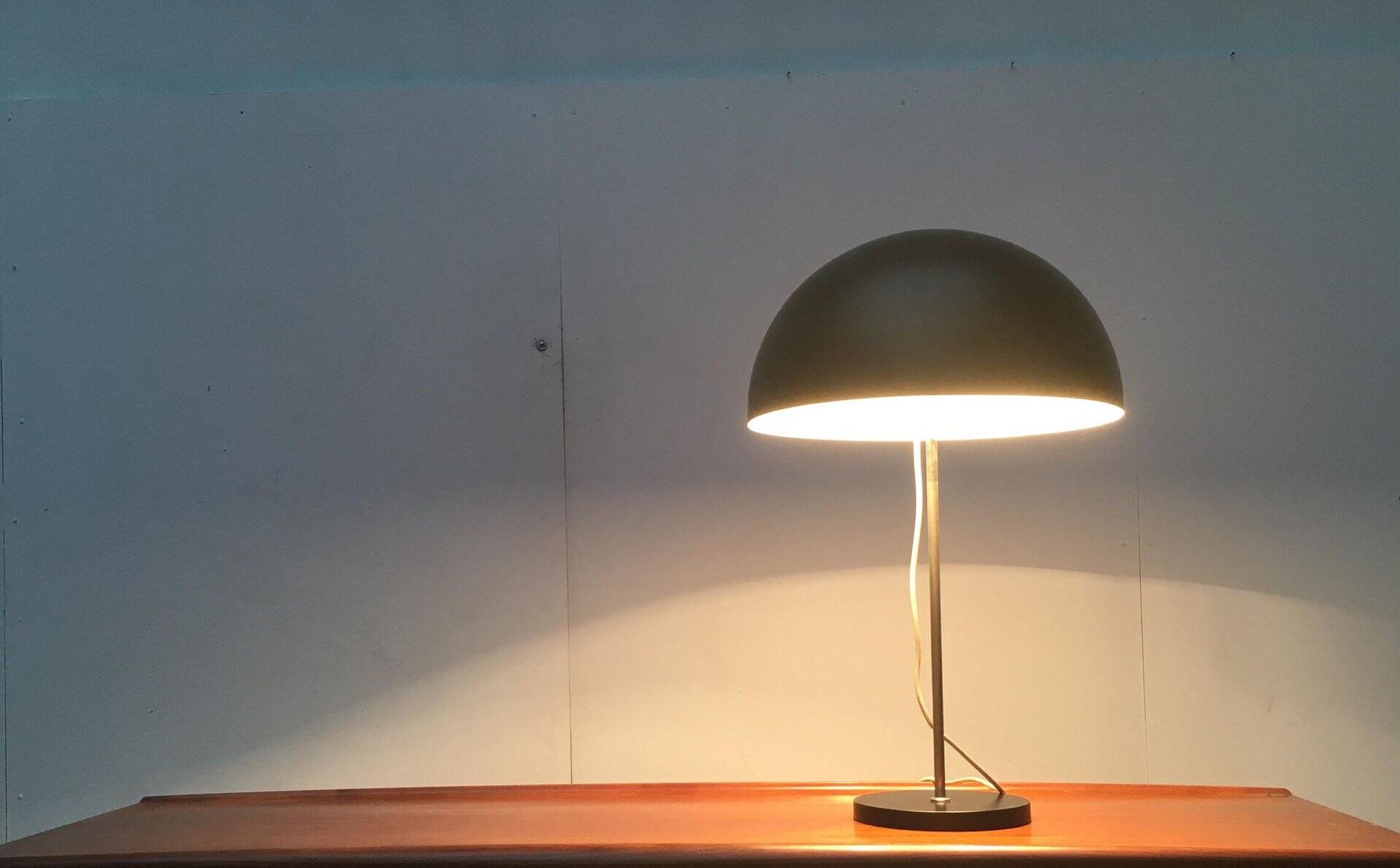 Mid-century minimalist table lamp