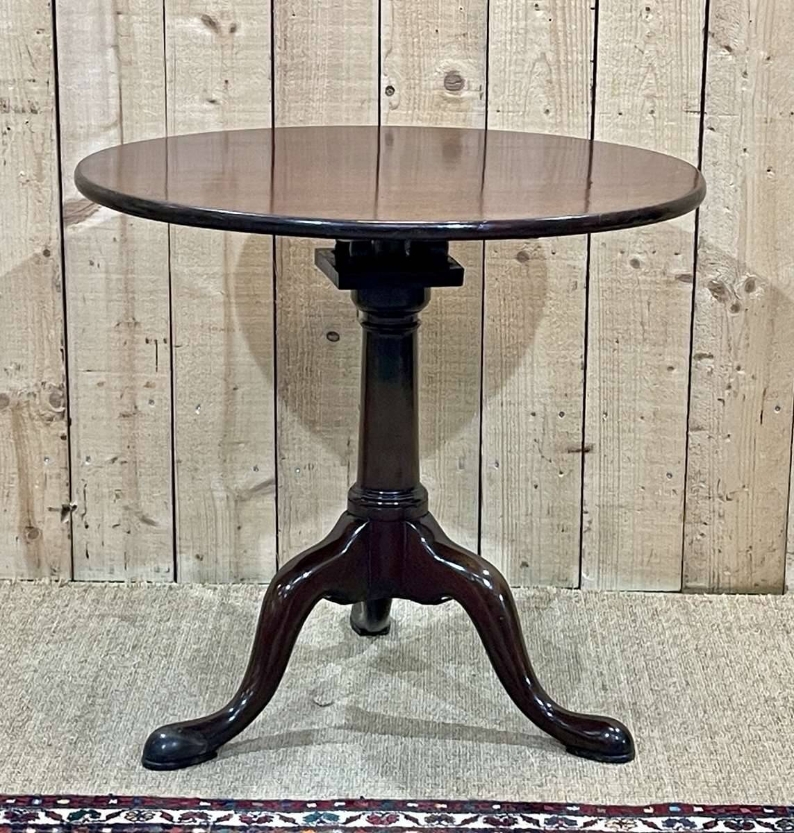 Victorian mahogany pedestal table 19th century