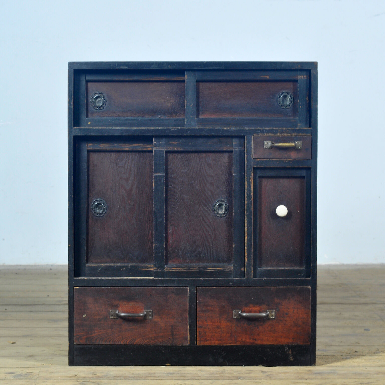 Japanese cabinet, 1930s