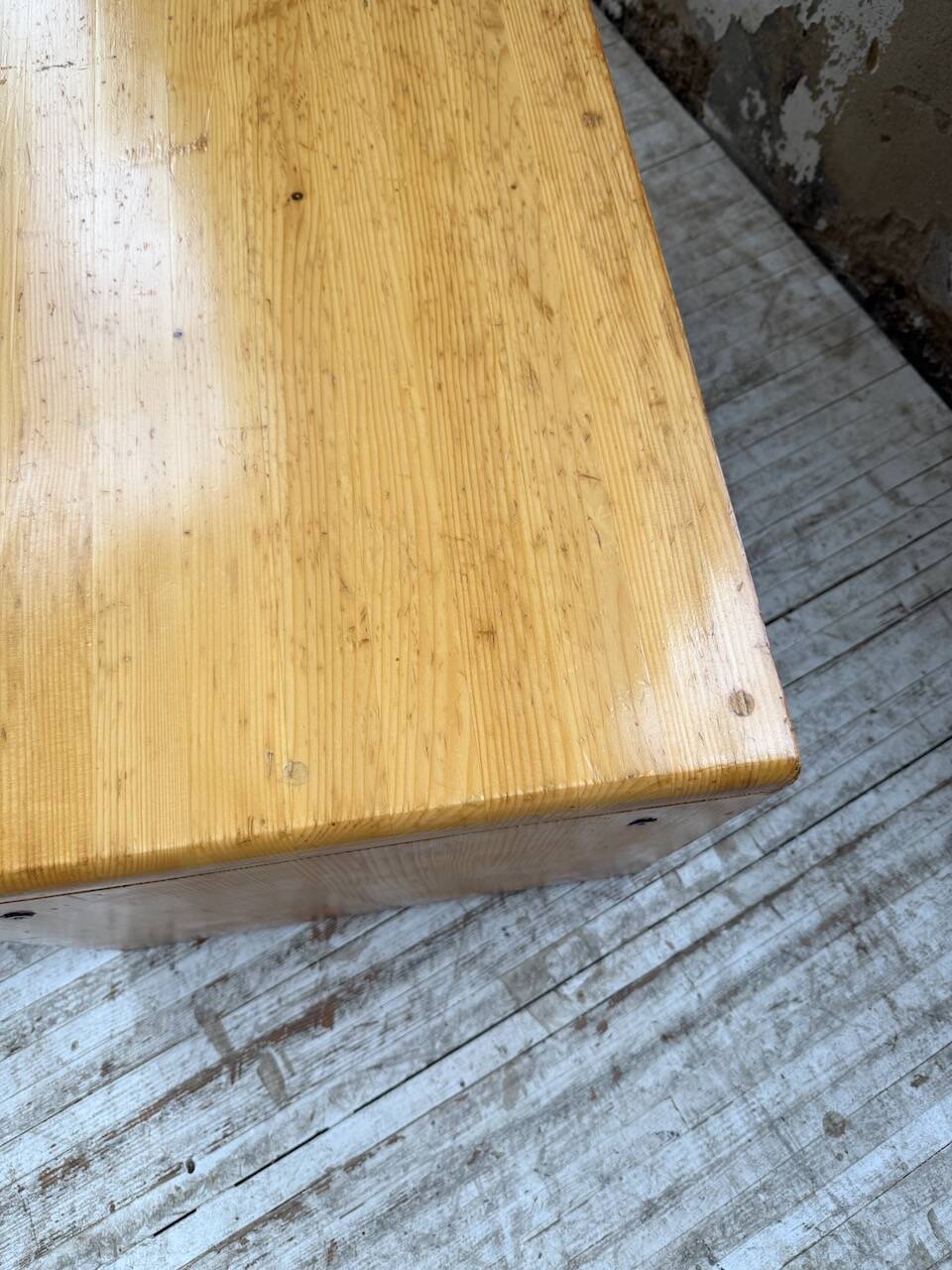 Coffee table in Perriand style, Les Arcs 1800.