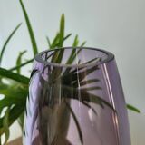 Vase en cristal violet