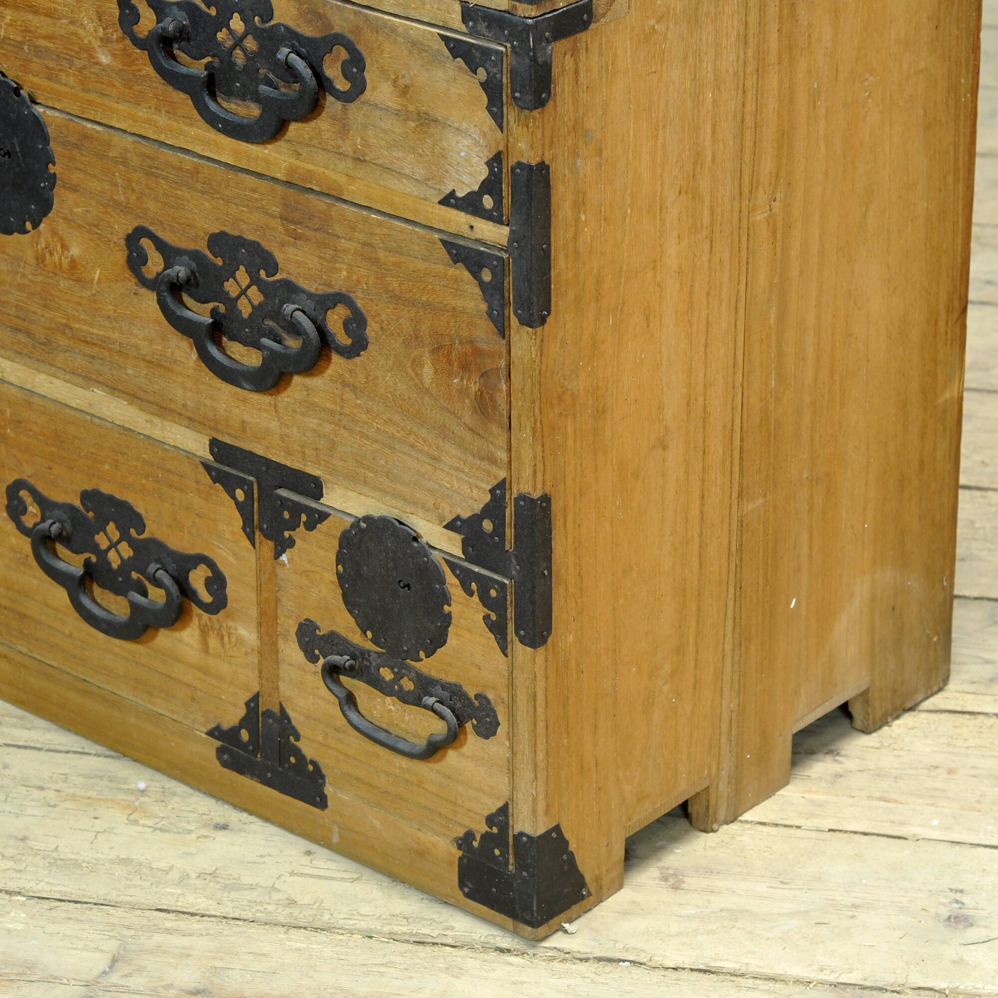 Japanese Tansu chest of drawers, circa 1870