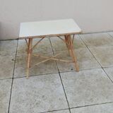 Petite table basse en rotin vintage