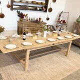 Large farmhouse table with 2 extensions and 2 drawers