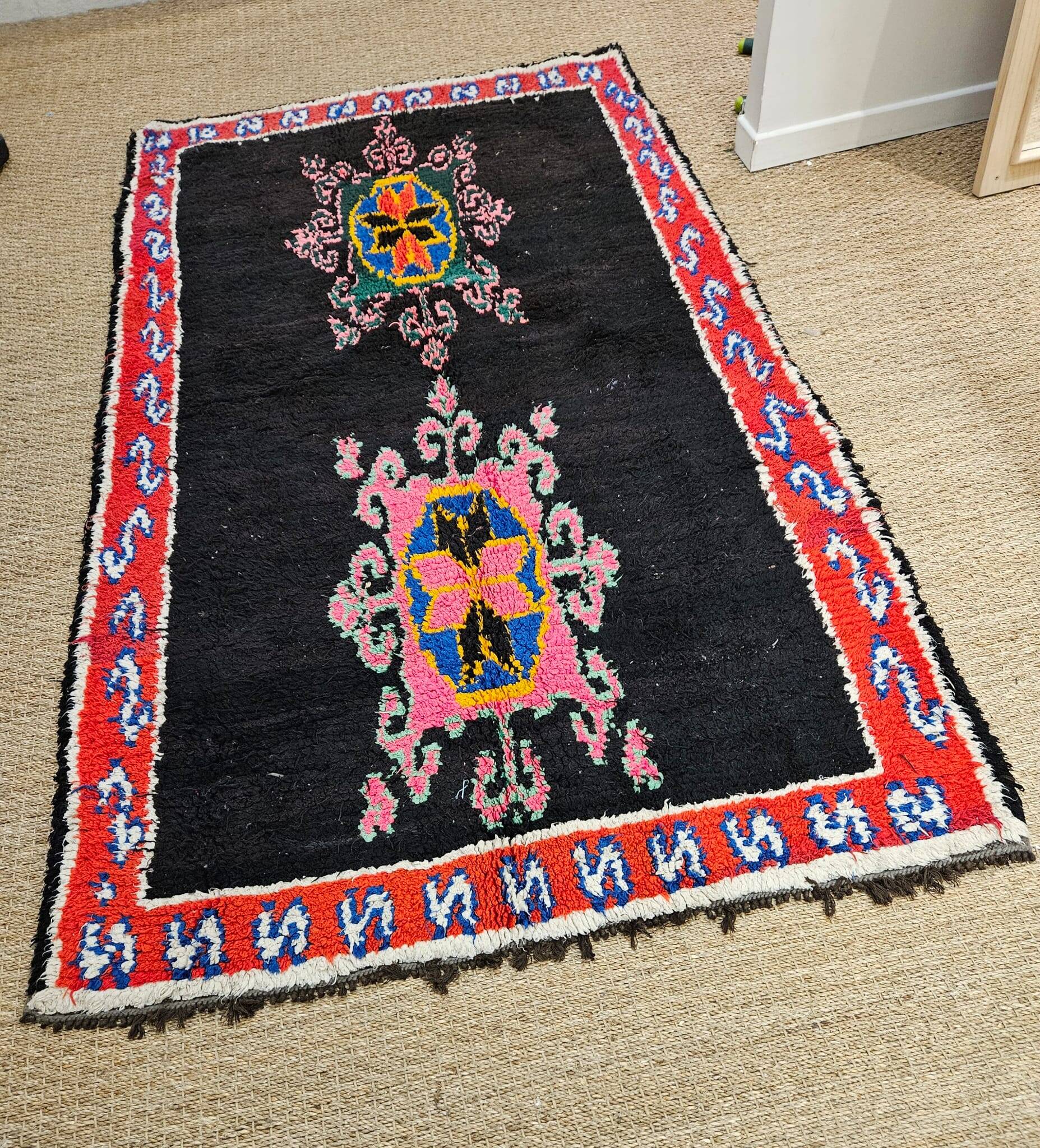 Authentic vintage boucherouite rug made from recycled cotton