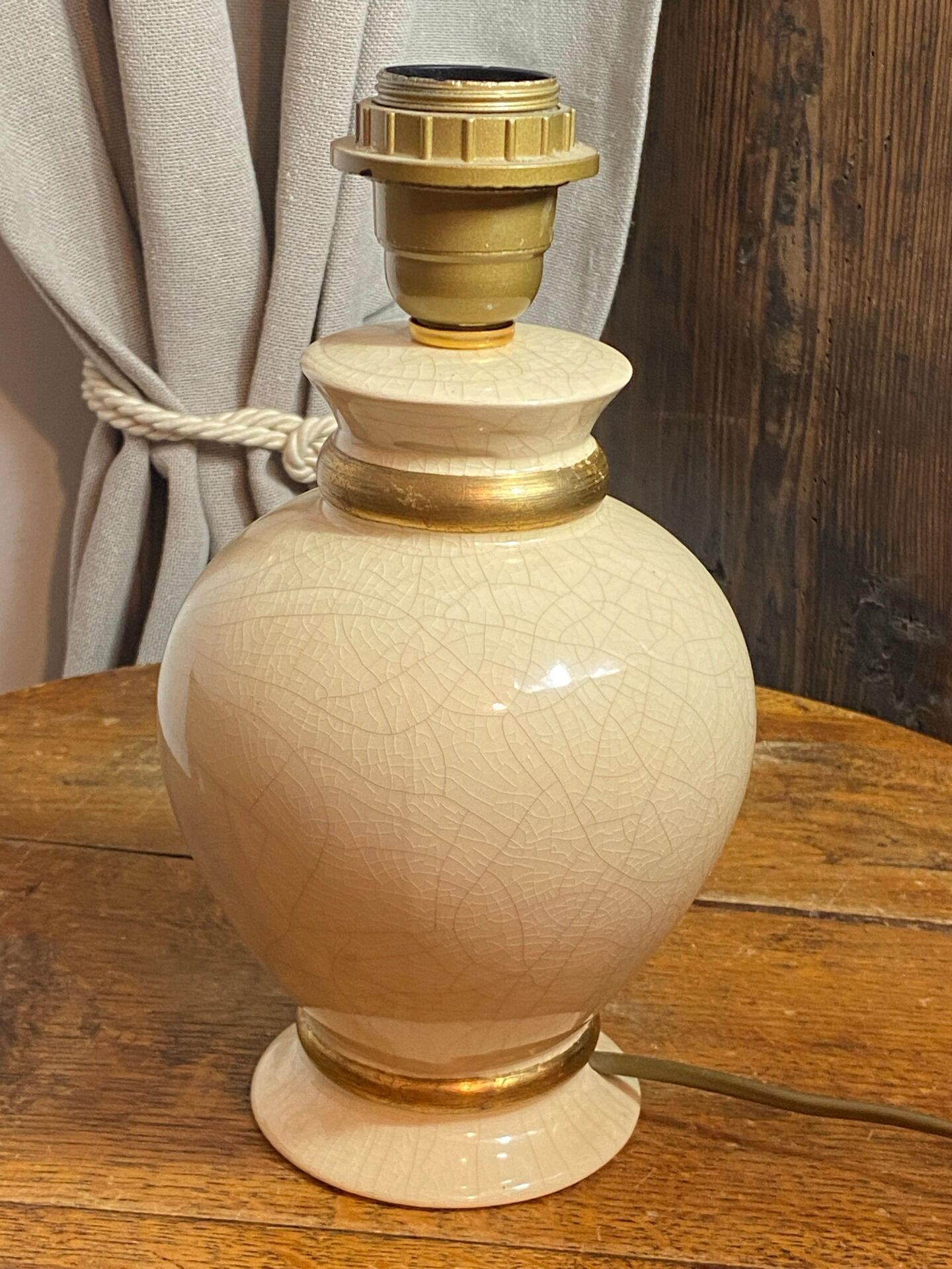 Pied de lampe en céramique craquelée  Le Dauphin