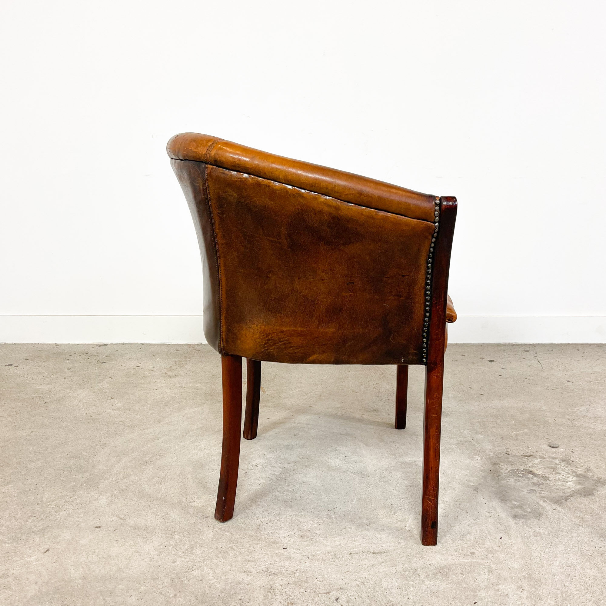 Vintage sheep leather club chair high tub Enschede