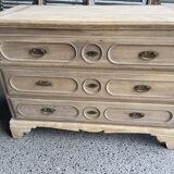 Commode en bois brut