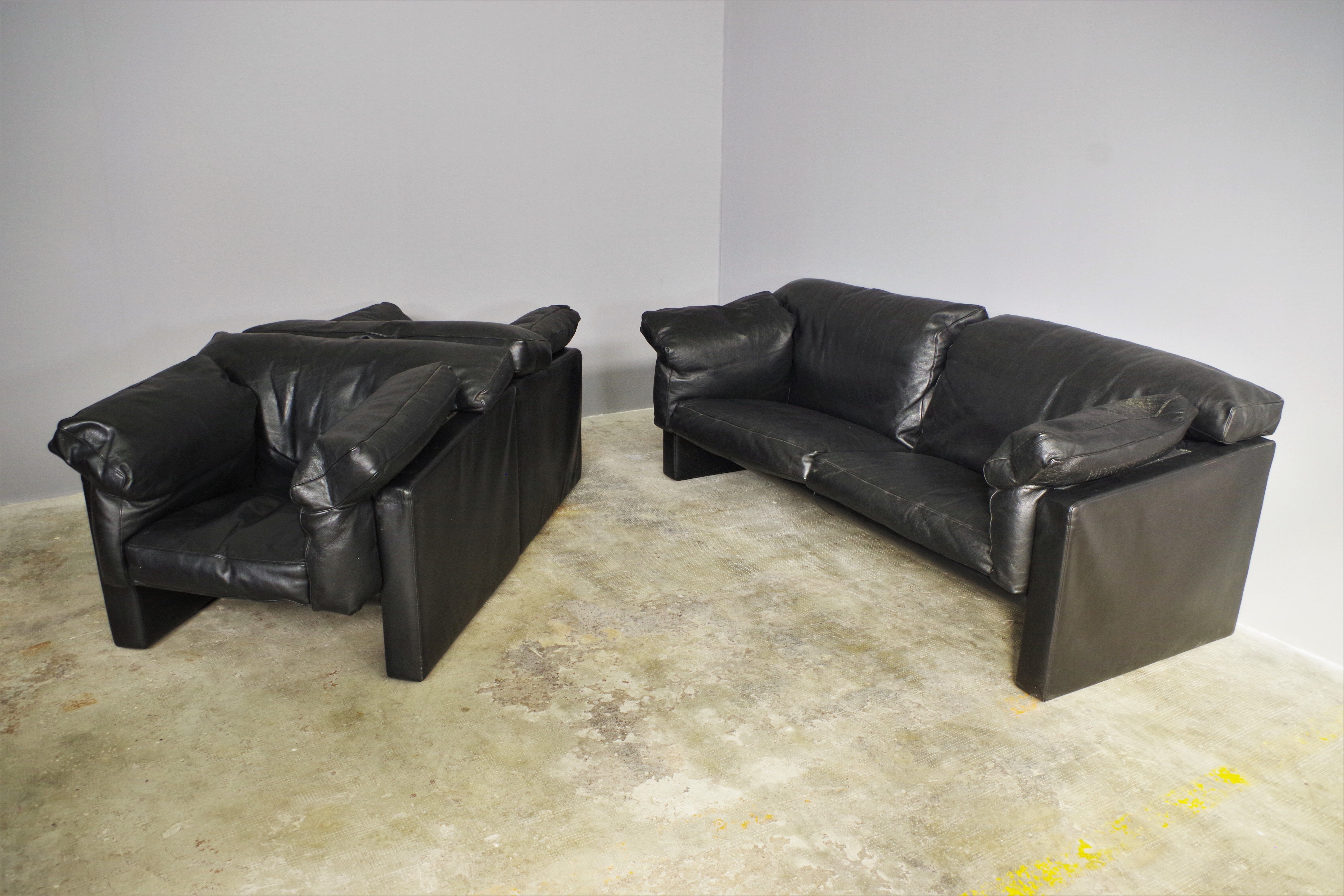 Moroso sofa set and armchairs in black leather, 1984