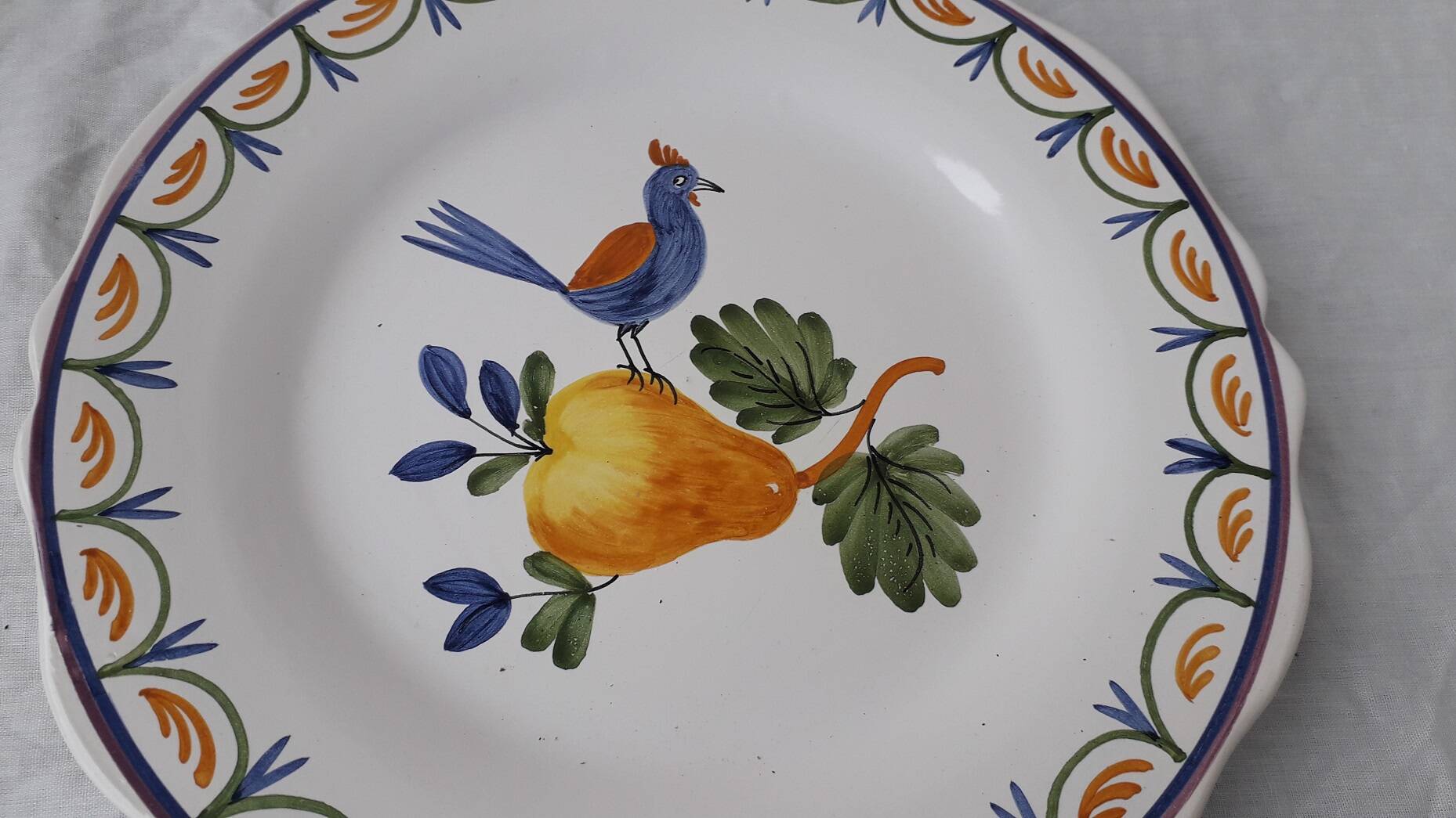 3 earthenware plates